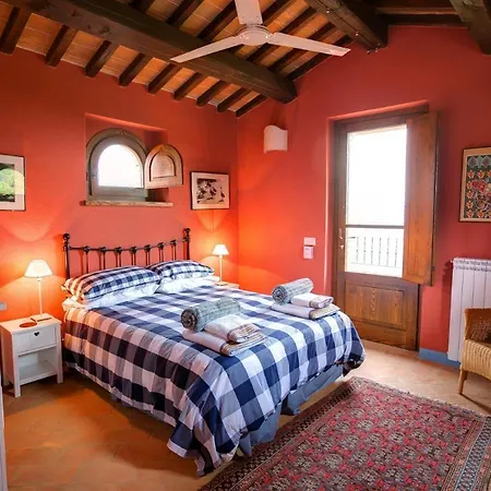 Sleeps 8 Pool Wifi Preggio