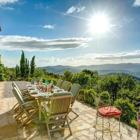 Sleeps 8 Pool Wifi * Preggio